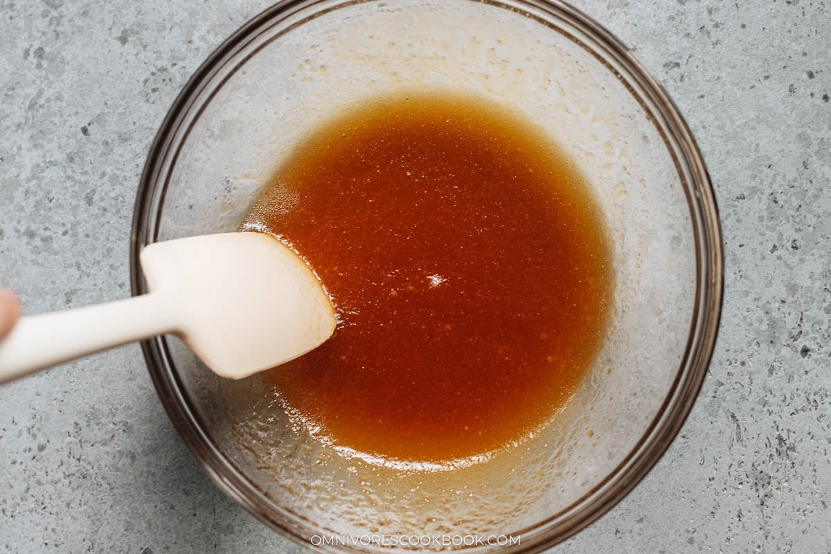 Emulsify kansui with golden syrup