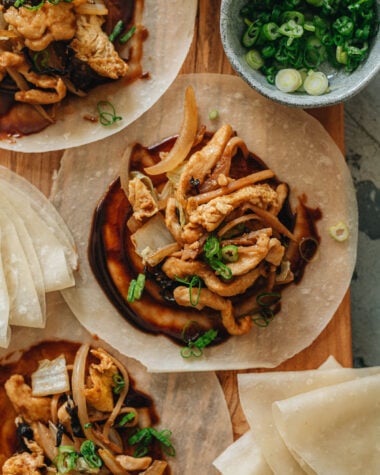 Moo shu chicken close-up