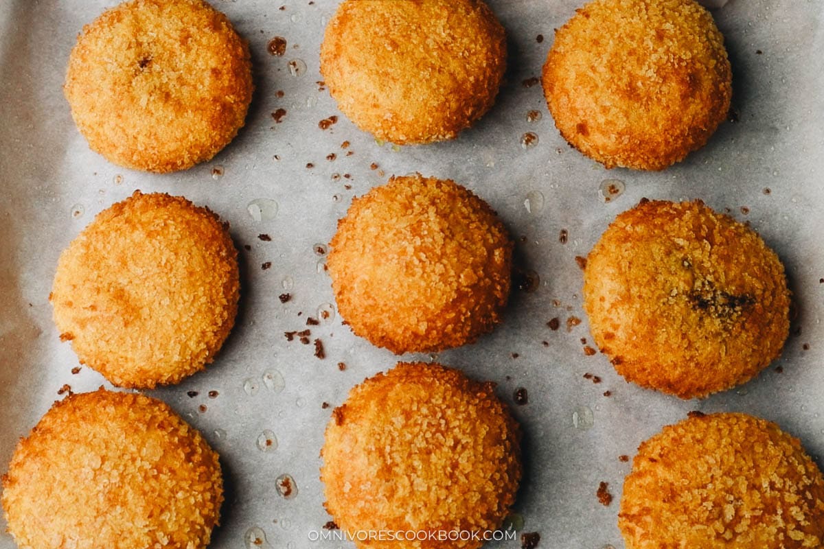 Air-fried Chinese pumpkin cakes slightly puffed in the basket