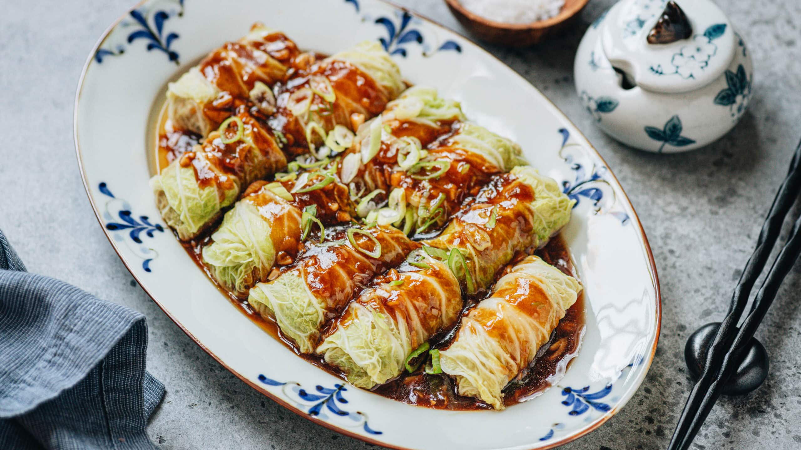 Chinese Cabbage Rolls (白菜卷)