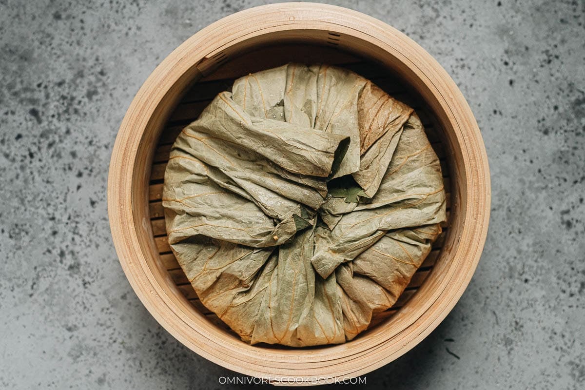 Steamed ribs with sticky rice cooking in the steamer