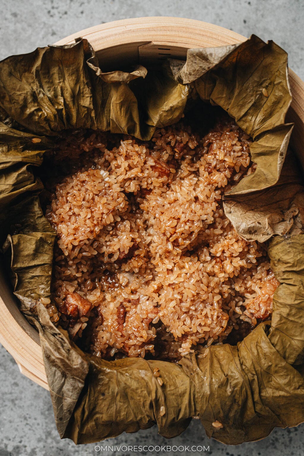 Sticky Rixe Steamed Ribs with Sticky Rice (糯米蒸排骨) - Omnivore's Cookbook