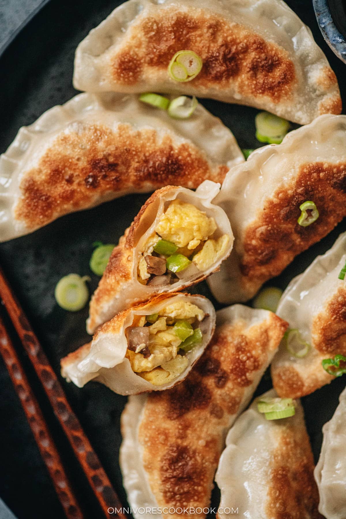 Egg and Pepper Dumplings (鸡蛋青椒饺子)